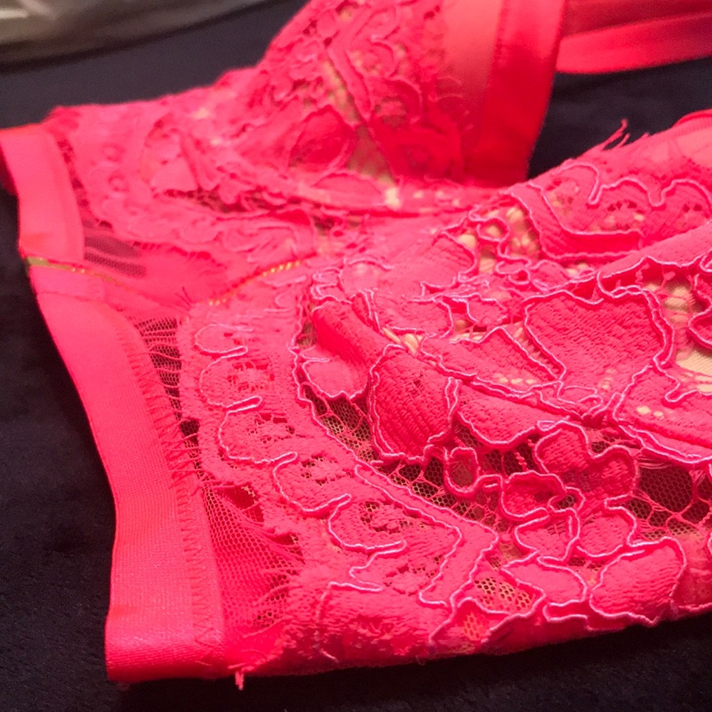 Lingerie - Picture 7 of 7